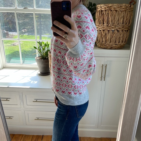 Loft heart sweater. - Picture 5 of 12